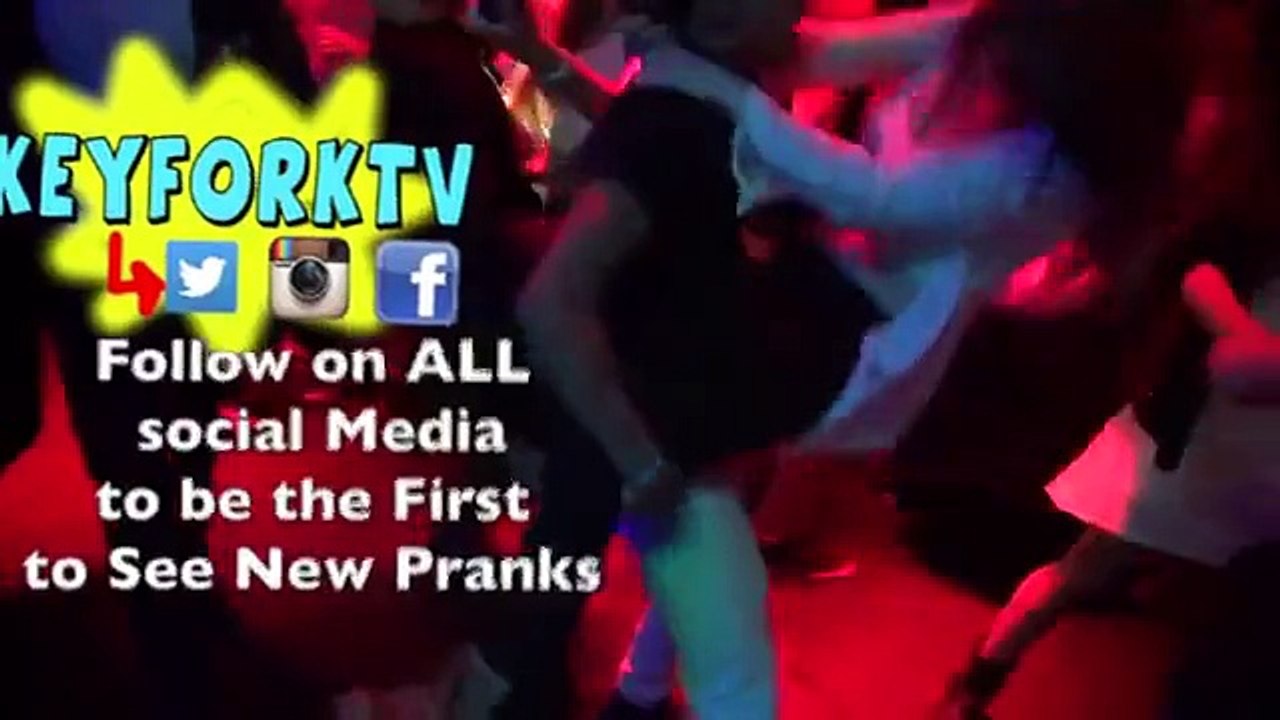 KISSING SEXY TORONTO GIRLS P2-  (GONE SEXUAL) - KISSING PRANKS - THUG LIFE - FUNNY VIDEOS 2015