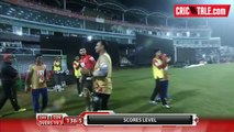 Malik Hits Six to Bilawal Bhatti and won the match for his team