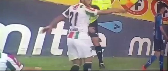 Hakem Rivaldo gibi kendini attı!