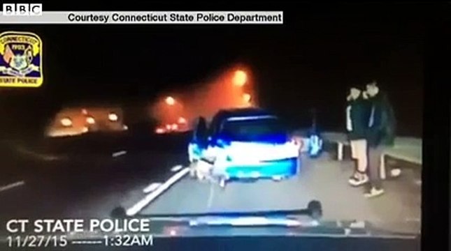 Drunk driver forget to brake and hit a police car... Violent crash