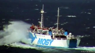 TOP 10 MOST SHOCKING SHIPS IN STORM Best all time II Monster Waves of The Sea!