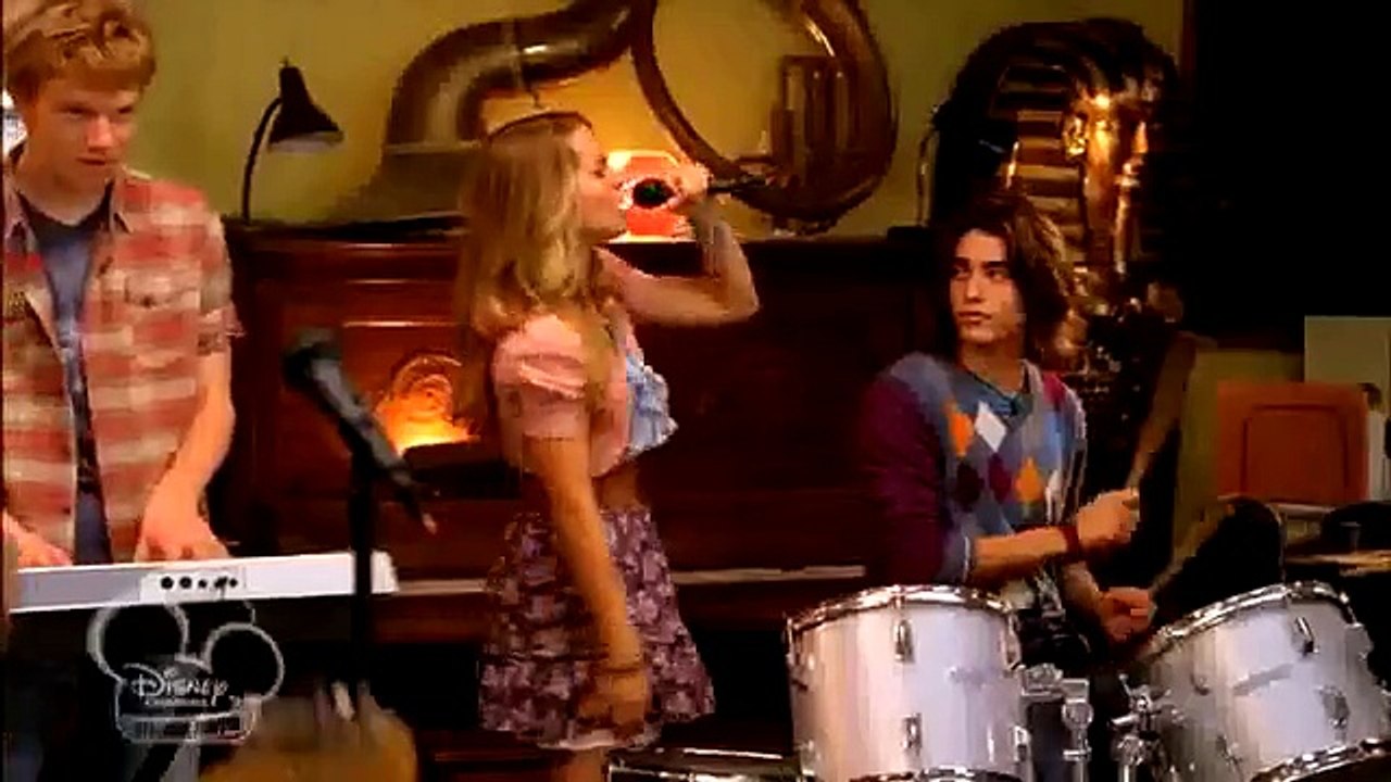 Lemonade Mouth Music Video Somebody Dailymotion Video