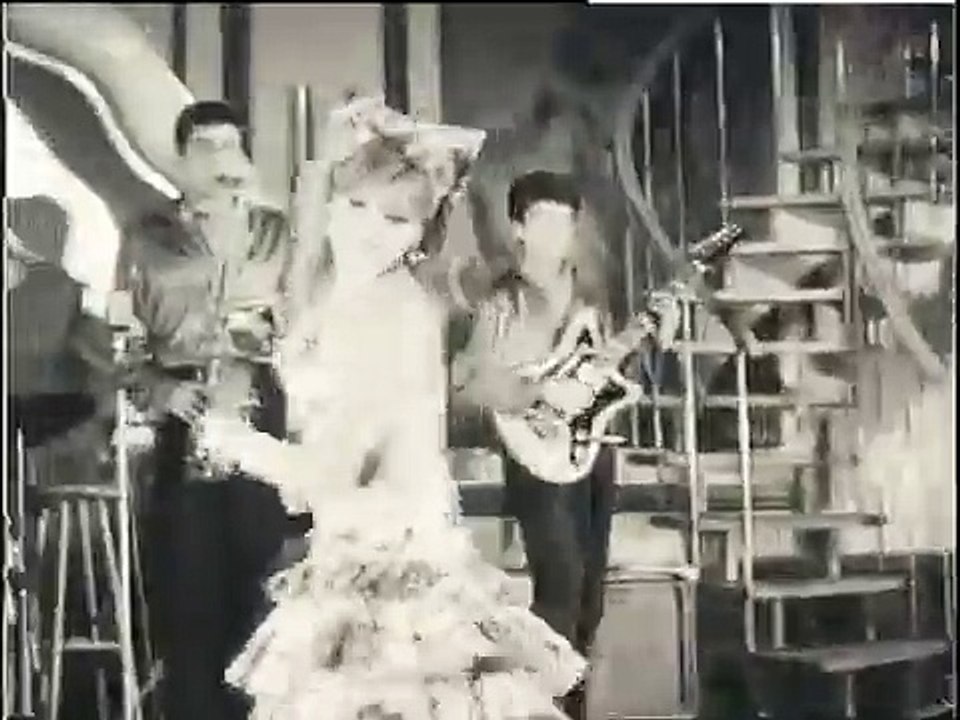 Sensin Benim Erkeğim - Ajda Pekkan