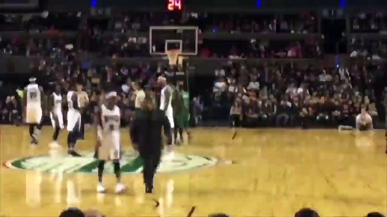 Expulsión para Rajon Rondo