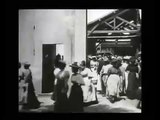 La sortie de l'usine Lumière à Lyon (1895) - Frères Lumière