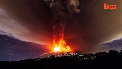 Erupção do vulcão Etna em time lapse