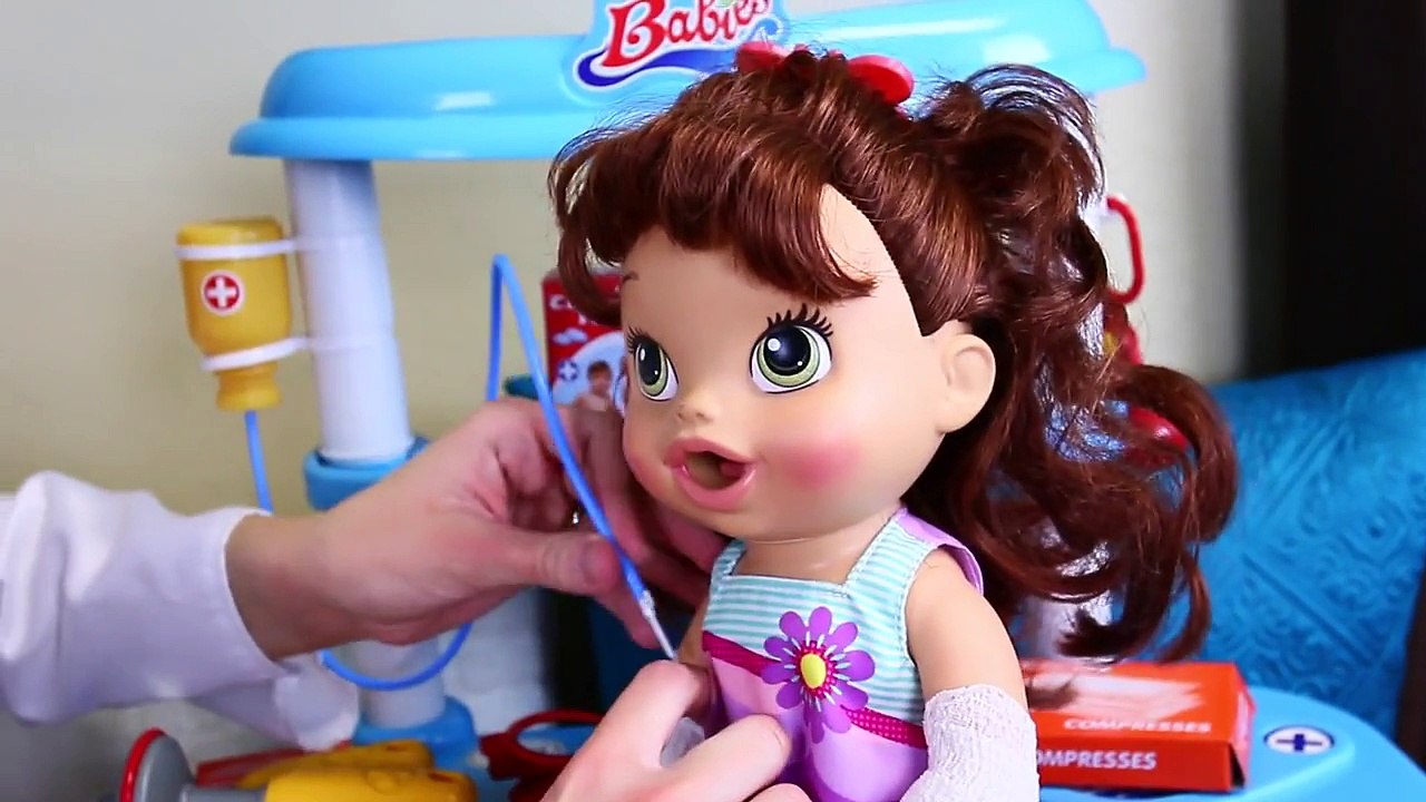 BABY ALIVE & Doc McStuffins Sandra Doctor Check Up FAIL Lucy Crazy at Doll Hospital Disney