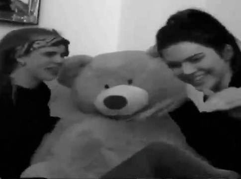 Vidéo : Découvrez, Kendall Jenner et Cara Delevingne en plein délire !