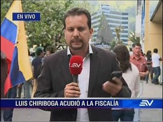 Luis Chiriboga acude a dar testimonio en la Fiscalía