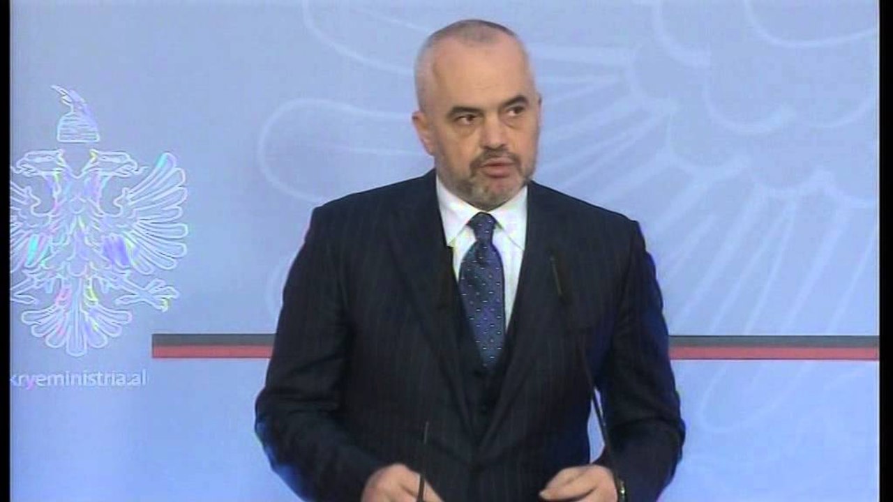 Reportazhi i BBC-së. “Shqiptarët fajësojnë Ramën si dikur Enver Hoxhën”