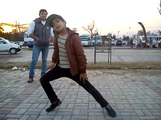 This little Pakistani boy is Salman Khan's biggest Fan - See for yourslef