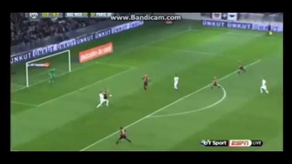 Zlatan Ibrahimovic Incredible Miss - Nice 0-0 PSG 4-12-2015