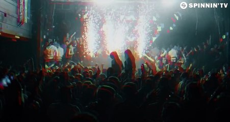 Merk & Kremont vs Gianluca Motta - UPNDOWN (Official Music Video)