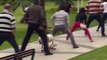 Skateboarding bulldog breaks Guinness World Record - BBC News
