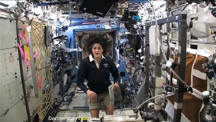 The BEST TOUR of the International Space Station (2012, 1080p, 60fps)