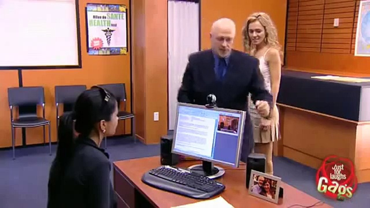 اقوى كامرا خفية هتموت من الضحك ممنوع دخول السن اقل نت 20 سنه