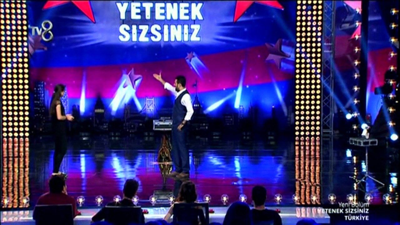 Orhan Kalkan - Sihirbazlık Gösterisi