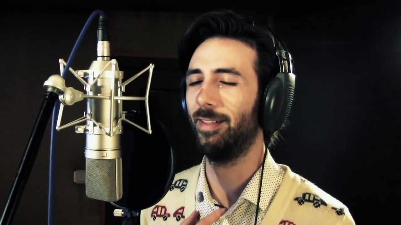 Demet Evgar ft MULTİTAP - Bu Sarkiyi Dinliyorsan