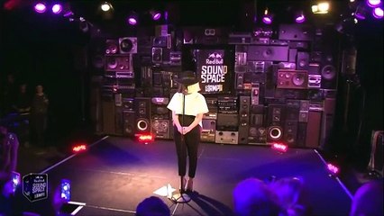 SIA - CHANDELIER (Live Sound Space 2015)