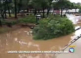 Troller na Enchente em São Paulo - Original (3gp))