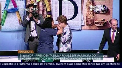 Brésil: Rousseff va "se battre contre la demande de destitution"