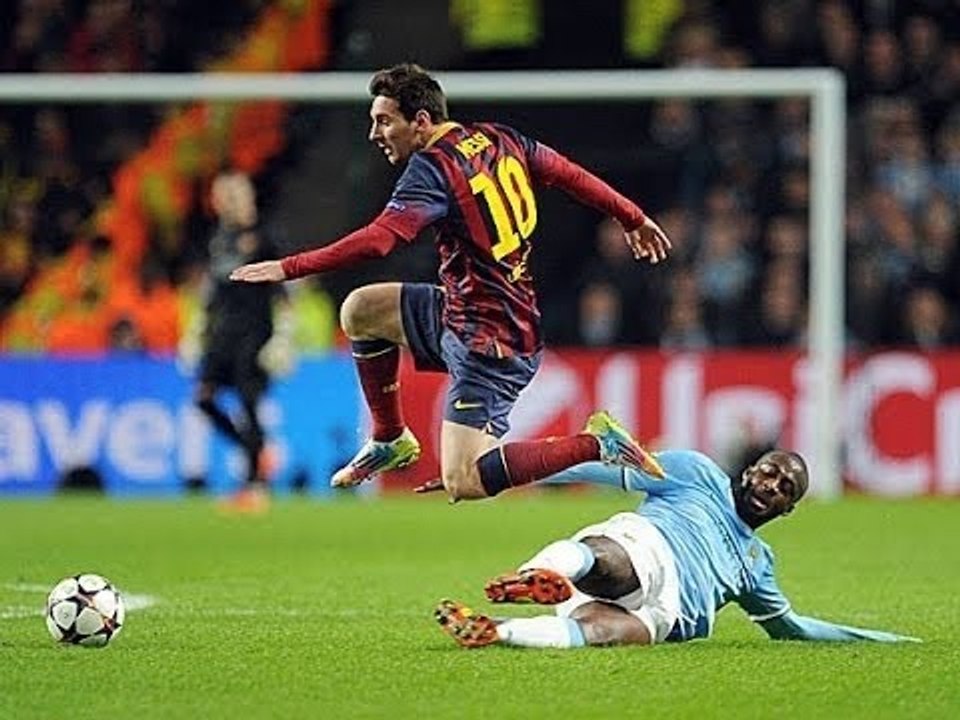 Amazing Football Tricks & Skills - 2015 -  Cristiano Ronaldo - The Gold Man - Skills,Passes and Goals -  HD Cristiano Ronaldo & Isco Alarcón - The Amazing Duo -HD 4K