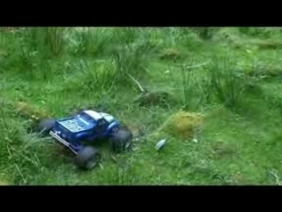 E-maxx brushless 4.5 Novak HV max 16.8 V