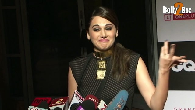 Taapsee Pannu Gives SEXY Back Poses in a black cutout gown & Speaks at GQ Fashion Nights 2015 - Bollywood News & Gossips