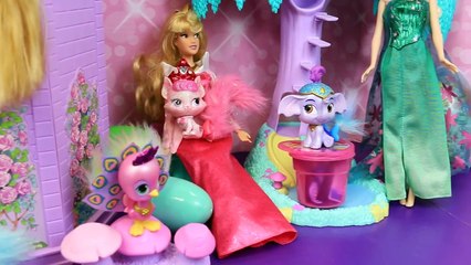 Télécharger la video: Rapunzel Barbie Opens Disney Princess Tangled and Cinderella Easter Egg Toys Surprise Disn