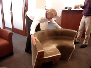 Bu Sandalye Bildiğiniz Gibi Değil...