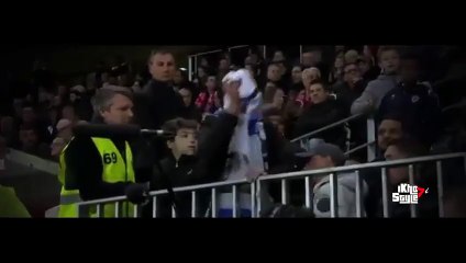 Zlatan Ibrahimovic give his shirt to a Fan in the stands _ Nice vs PSG (0-3) 2015