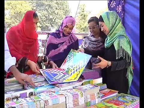University of Veterinary and Animal Sciences Book Festival Students sot-PKG-ADEEL-MUSTAFA-FINAL-26NOV2015