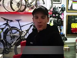 Philippe Gilbert félicite le gagnant du DH challenge du 22 décembre