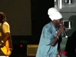 Sizzla - just one of those days - live