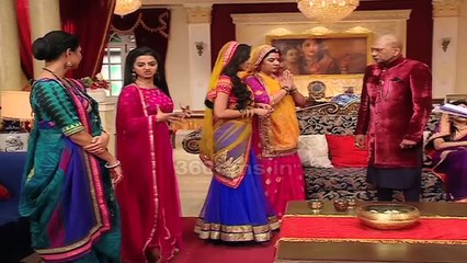 SWARAGINI | 5th december 2015 |  रागिनी बनी माहेश्वरी हाउस की मालकिन, लेगी मॉडर्न अवतार