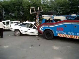 کوہاٹ پرانا ٹول پلازہ کے قریب ٹریفک حادثہ 6افراد زخمی