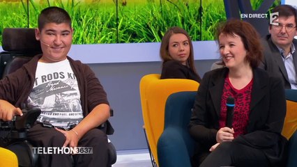 Les retrouvailles surprise d'Edgar avec Anne Roumanoff - Téléthon 2015