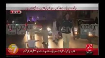 PMLN workers Beating Police Officer in front of Media - Sialkot, 5 December 2015
