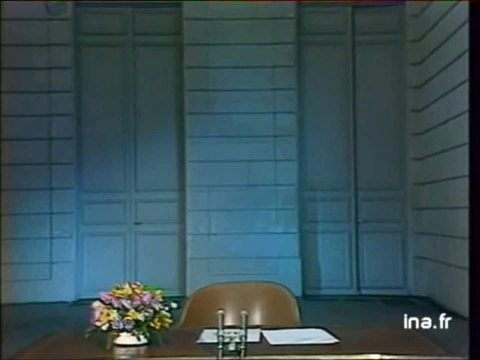 Buzz : Valéry Giscard d'Estaing revient sur sa dernière allocution présidentielle !