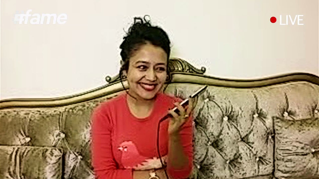 Phone A Fan With Neha Kakkar | Celeb Of The Day