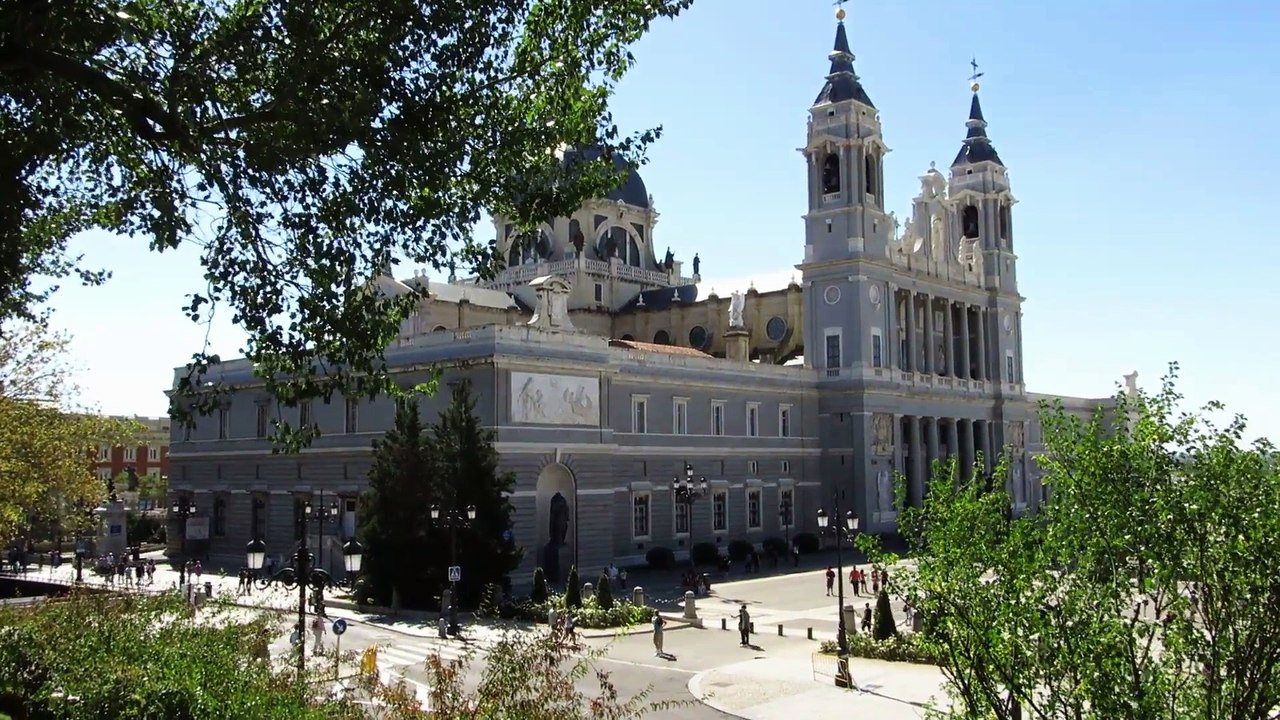 Catedral de la Almudena - Madrid - España - Santa María la Real de la Almudena