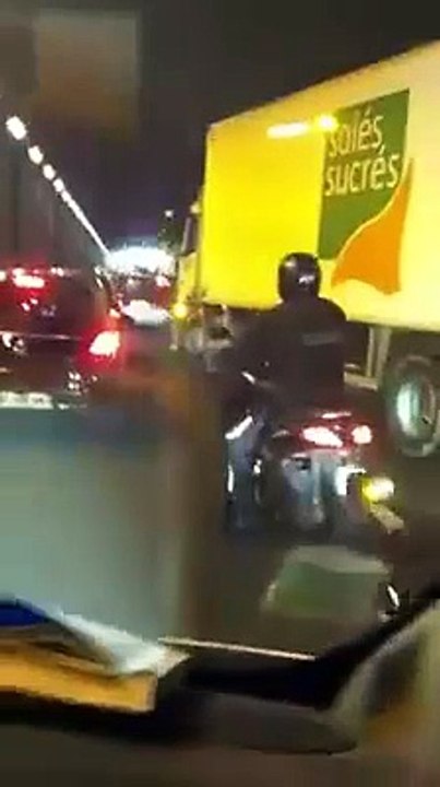 Truck driver falls asleep while driving... crazy crash