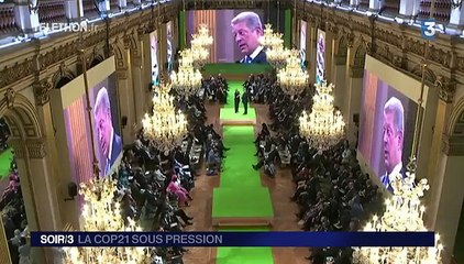 COP21 : des stars engagées invitées à la mairie de Paris