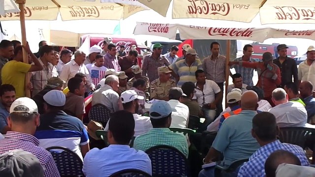 اللواء كامل الوزير مع المقاولين بمشروع قناة السويس الجديدة سبتمبر 2014