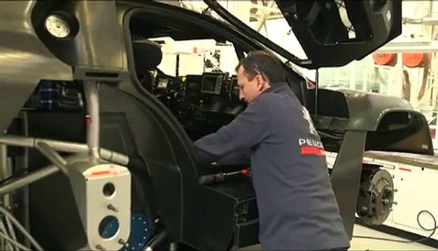 Peugeot 2008 DKR 2016 en Peugeot Sport