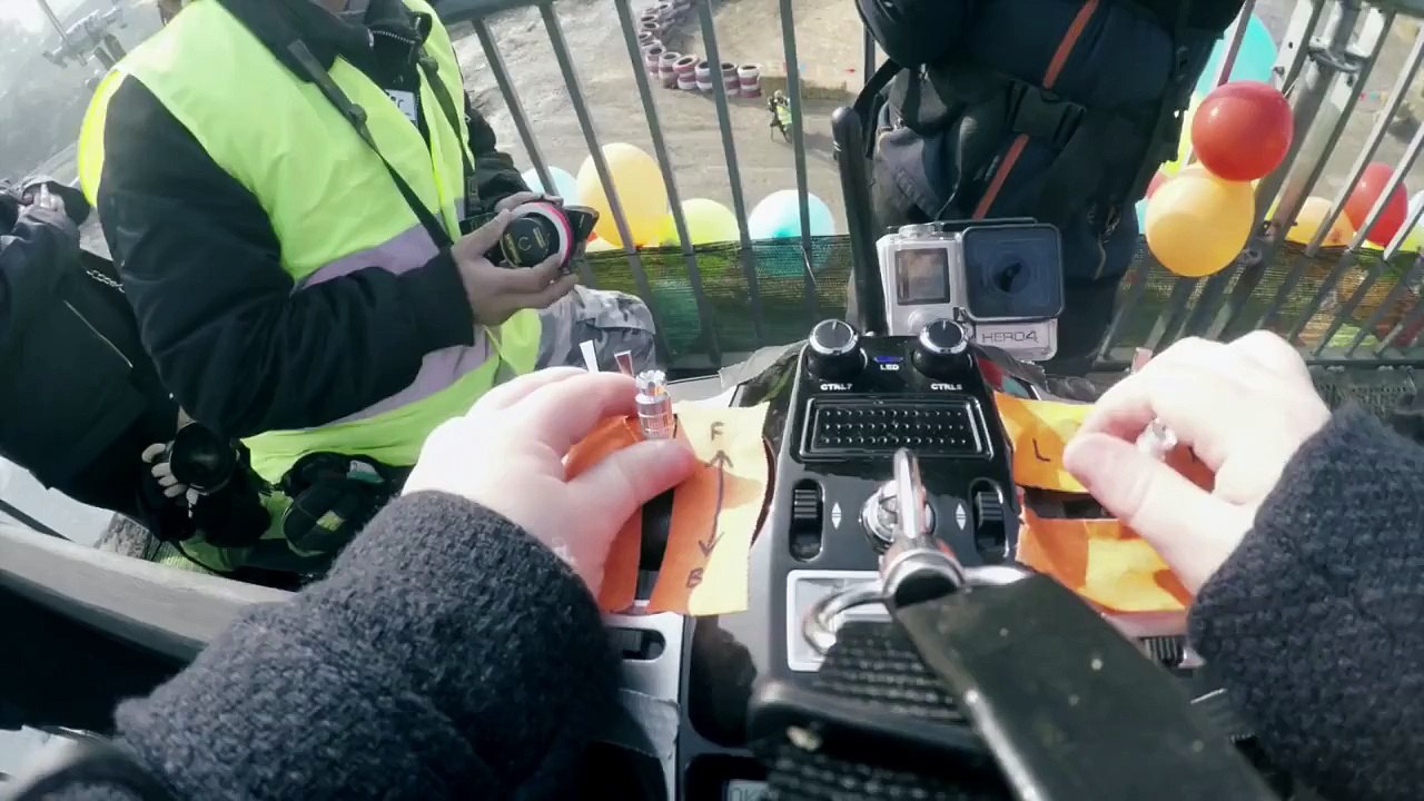 Buzz : Quand une petite fille de 4 ans conduit un camion Volvo !