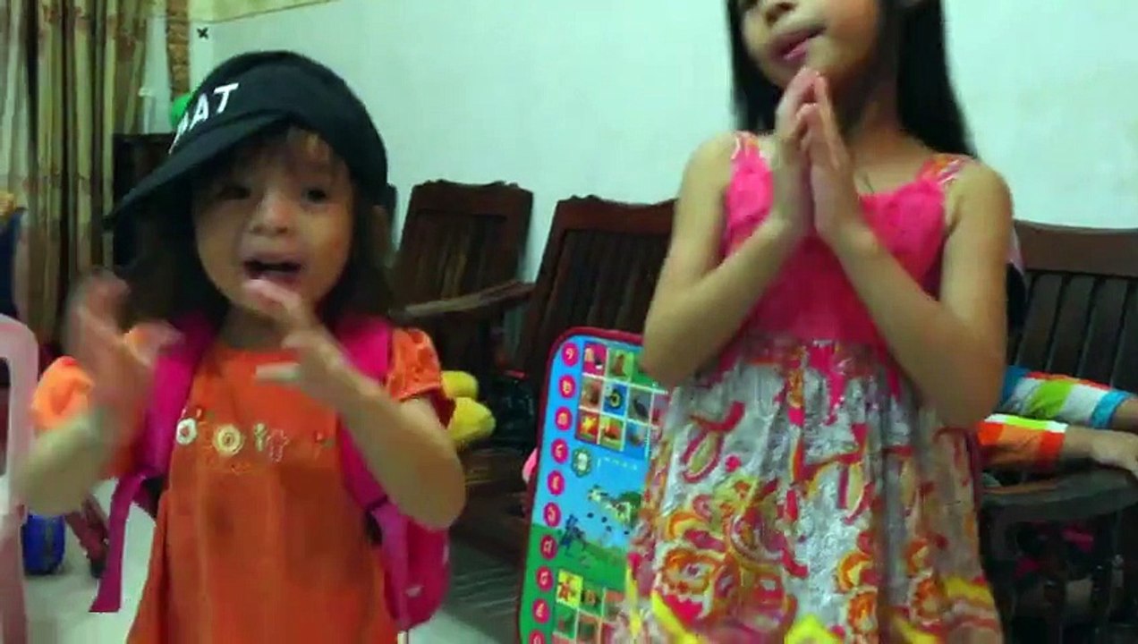 Funny Kids Videos    sing a song    The wheel on the bus