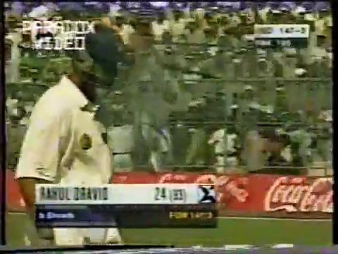 Shoaib Akhtar - Consequtive Yorkers to Dravid&Sachin