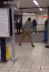 Londra Metrosu'ndaki saldırı anı kamerada