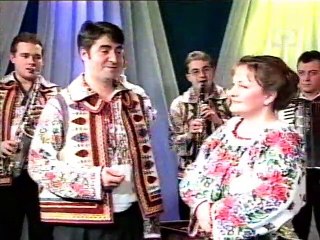 Un băiat şi o fată